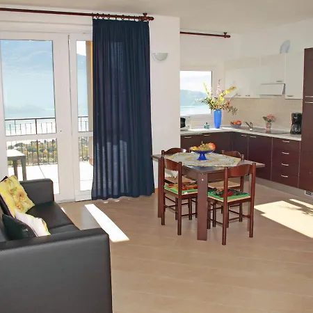 Locazione Turistica Azalee-4 * Vercana