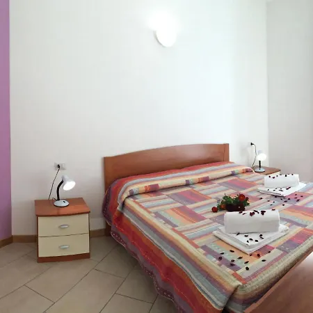 Locazione Turistica Azalee-4 公寓 Vercana