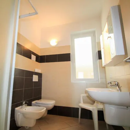 Locazione Turistica Azalee-4 * Vercana