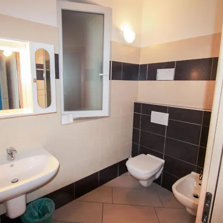 Locazione Turistica Azalee-4 *